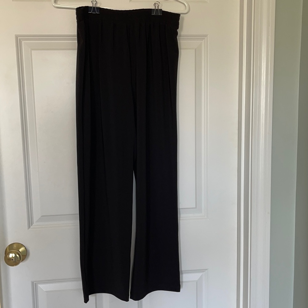Alfred Dunner women’s pull-on pants.